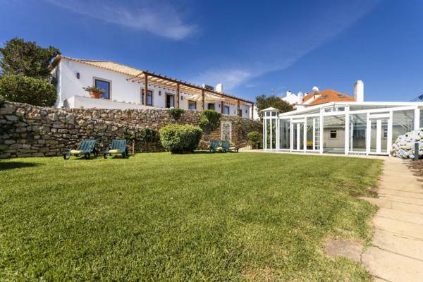 VIlla São Lourenço by AcasaDasCasas