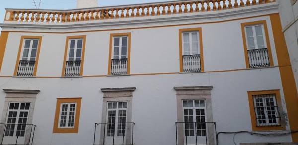 Very Typical - Alojamento Local