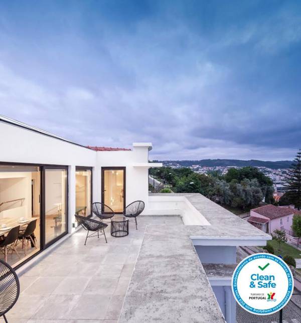 Penedo da Saudade Suites & Hostel