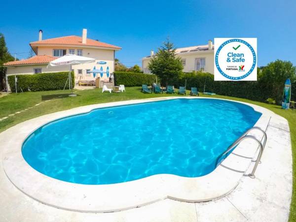 Carcavelos Surf Hostel & Surf Camp