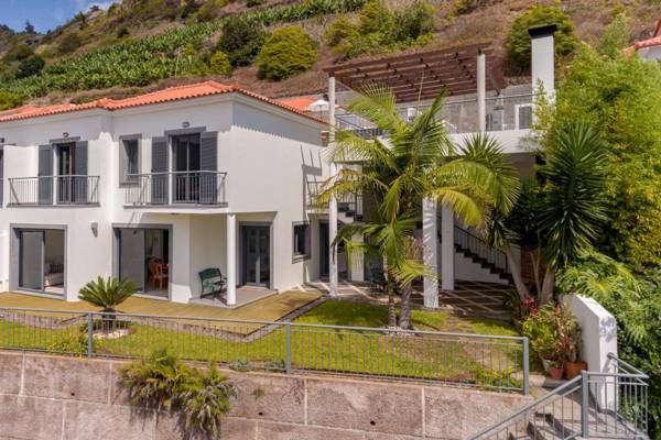 Casa Amaro Sol by OurMadeira