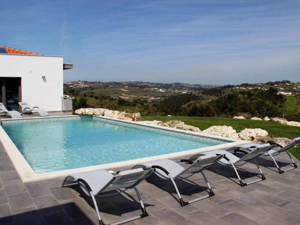 Spacious Villa in Salir de Mato with Private Pool Terrace