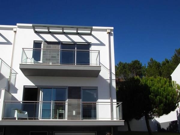 Comfortable holiday home within walking distance of the bay of São Martinho