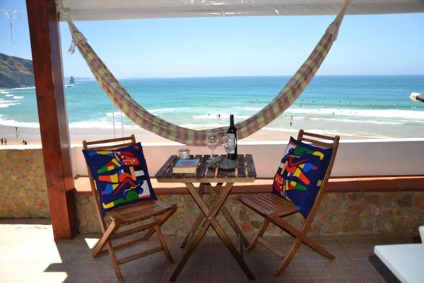 2 bedrooms house at Aljezur 100 m away from the beach with sea view furnished balcony and wifi