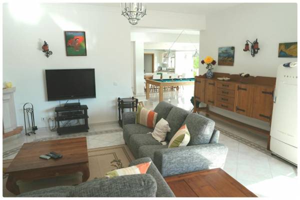 Casa do Mar by Laranjal Rentals