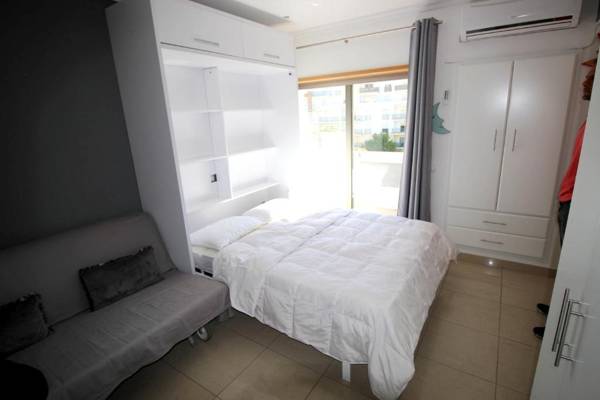 Studio with furnished balcony and wifi at Albufeira
