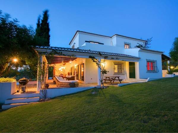Villa Amendoal luxury villa with private pool AC near Albufeira fabulous countryside views