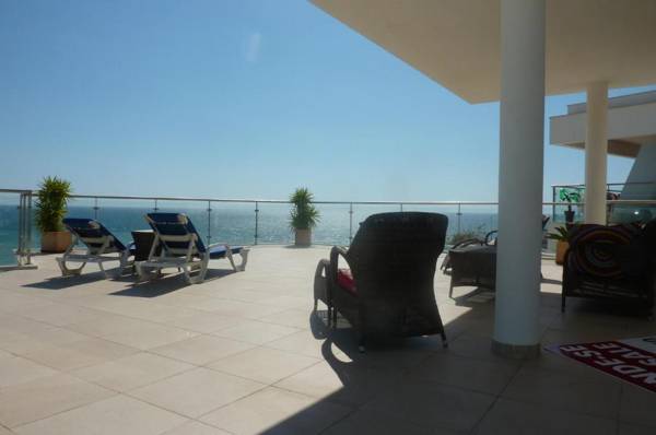 Luxury Penthouse 1 Bed Verandas do Mar AT02