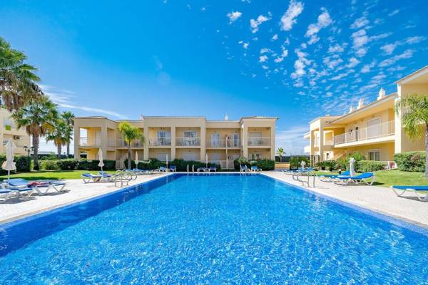 Family Holiday Apartment - Centrally Located - Vale de Parra