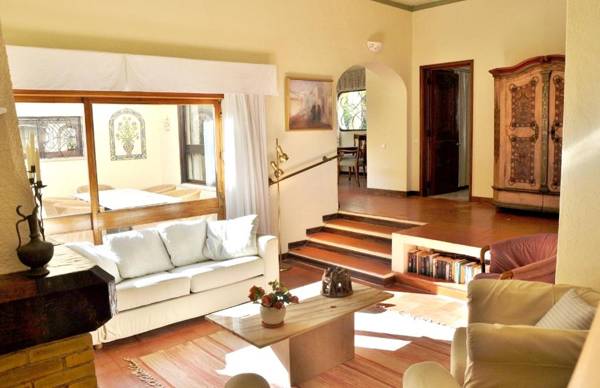 4 bedrooms villa with private pool enclosed garden and wifi at Vilamoura 3 km away from the beach