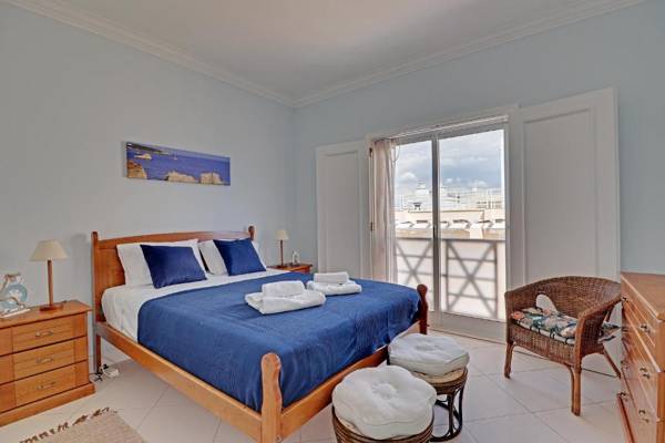 Vilamoura Main Avenue by Homing