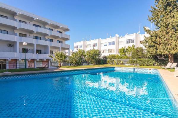 Vilamoura Cosy II with Pool by Homing