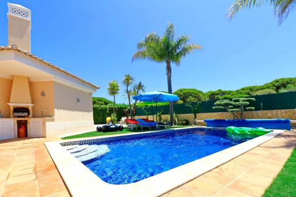 Villa Vale Do Lobo 176 - 4 Bedroom villa - Great pool area - WiFi and Air conditioning