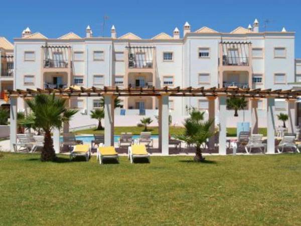 Praia da Lota Resort – Beachfront Apartments