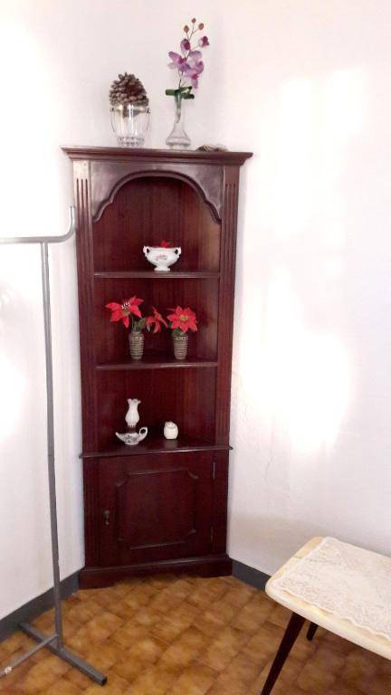 One bedroom appartement with sea view furnished terrace and wifi at Funchal 6 km away from the beach