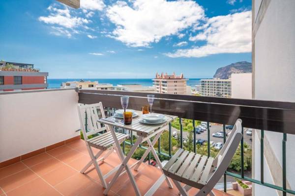 Atlantic Pearl apartment by HR Madeira