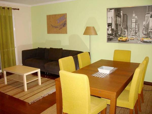 One bedroom appartement with furnished balcony and wifi at Funchal 7 km away from the beach