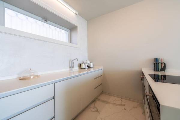 Barreirinha Front-Line Sea View I by HR Madeira