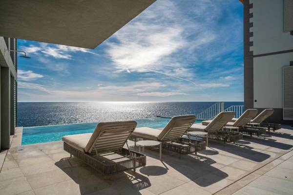 Barreirinha Suite Top Floor by HR Madeira