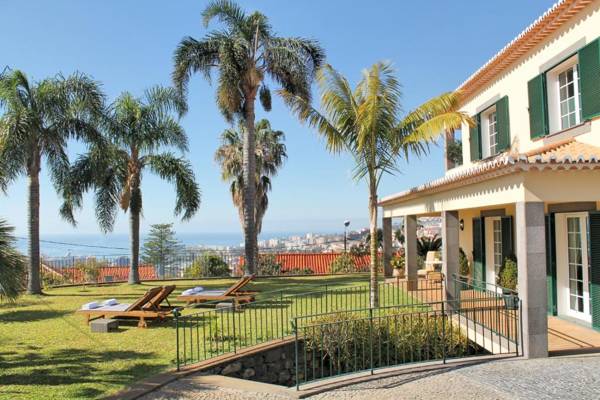 Magnificent Funchal Villa Villa Luzia 5 Bedrooms Sea City Views Pool Table