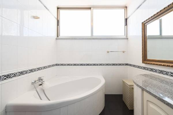 Diego Cruz Penthouse by HR Madeira