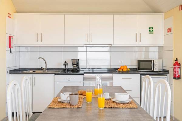 Peaceful great for walks  walking distance to restaurants  SeaView Apartment