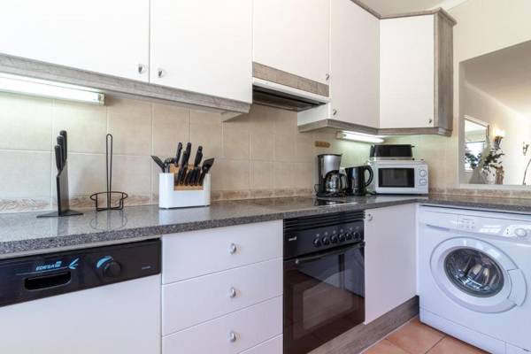 Front line townhouse n 9 in Ferragudo sea views