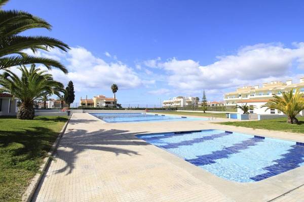 Armação de Pêra Brightness With Pool by Homing