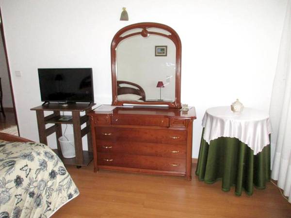 3 bedrooms house with enclosed garden and wifi at Sobral de Monte Agraco