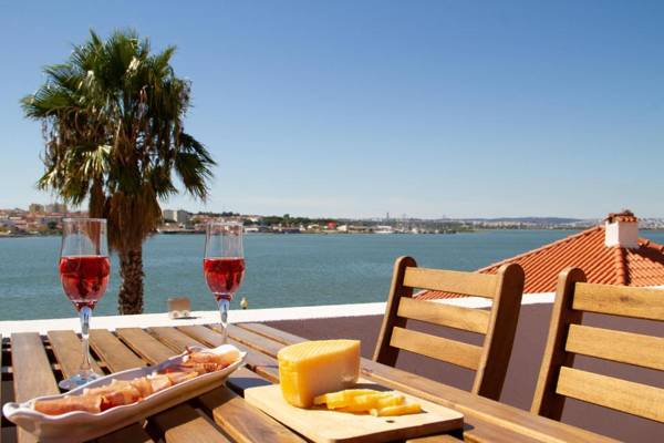 Seixal Bay Apartments