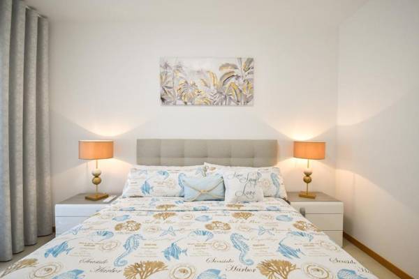 Blue Paradise Apartment