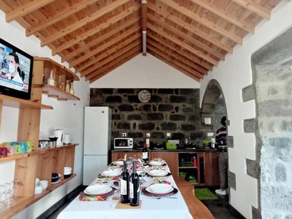 Basaltic Guest House Achadinha