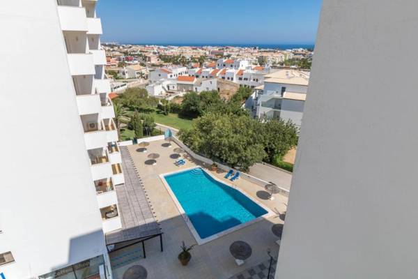 #48 Modern & High Floor Flat with Stunning View Pool