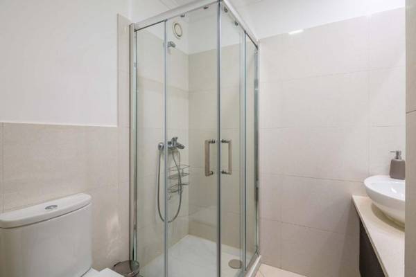 Oceanside Terrace Apartment by HR Madeira