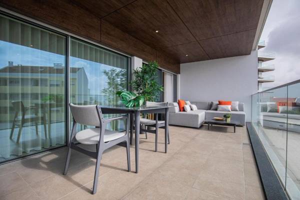 Modern & Charming Apartment W/Pool by LovelyStay