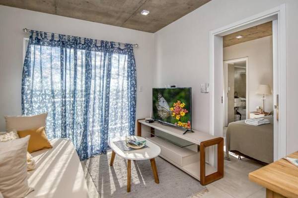 A estrenar! Apartamento con pileta zona aeropuerto WIFI 200MG