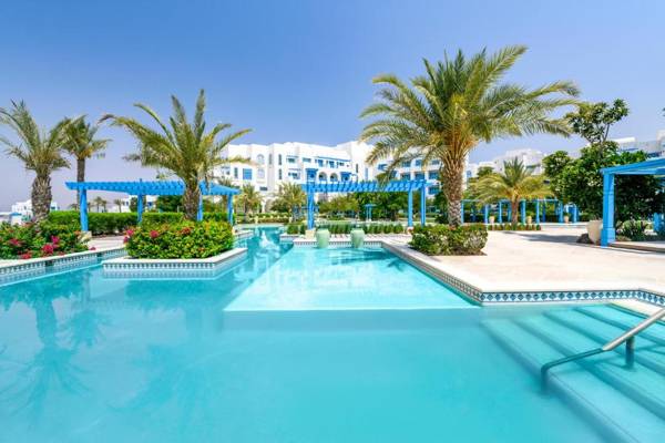 Hilton Salwa Beach Resort and Villas