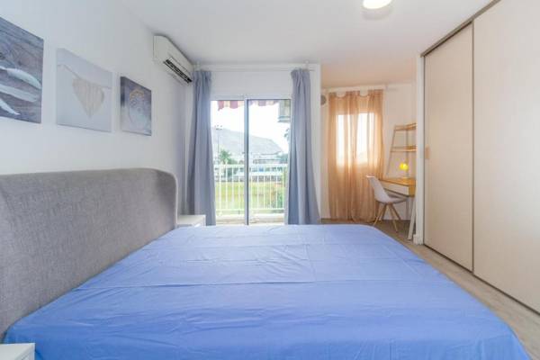 Montreuil - joli T2 refait à neuf centre-ville de Saint-Denis