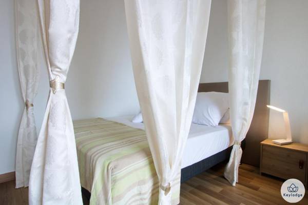 Faham Studio- 3 étoiles - 29m2 - Montgaillard - Proche du centre de Sainte Clotilde