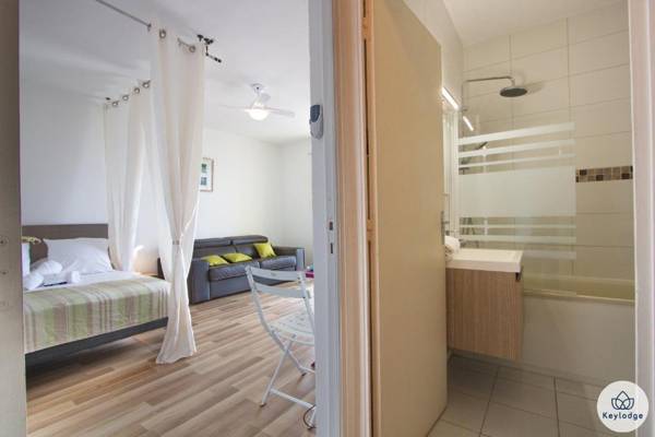 Faham Studio- 3 étoiles - 29m2 - Montgaillard - Proche du centre de Sainte Clotilde