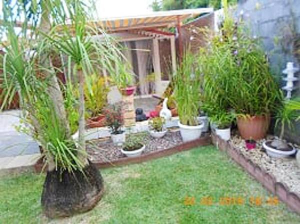 Bungalow d'une chambre avec piscine partagee terrasse amenagee et wifi a Saint Pierre