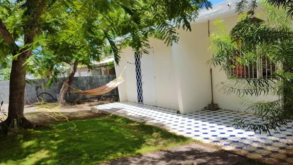 Maison de 3 chambres avec jardin clos et wifi a Saint Gilles les Bains a 1 km de la plage