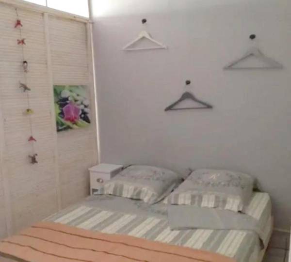 Studio avec terrasse amenagee et wifi a Saint Paul a 3 km de la plage