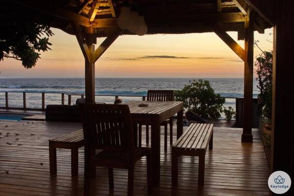 Villa Bois de Vie - 217m2 - Piscine - Pieds dans l'eau - Plage de Grand Fond