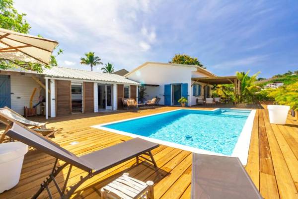 Athéna - villa de charme avec piscine et vue mer proche de la plage de Boucan Canot