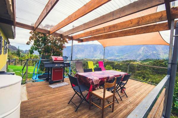 Maison de 4 chambres avec jardin clos et wifi a Cilaos