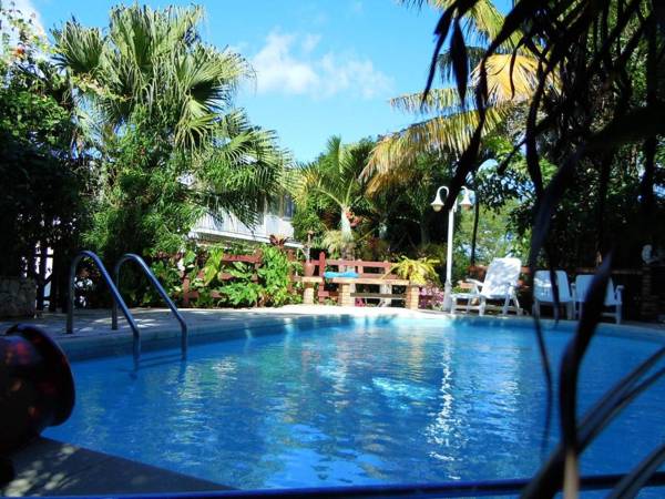 Maison de 4 chambres avec piscine partagee jardin clos et wifi a Saint Joseph a 6 km de la plage