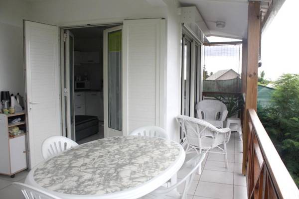 Maison d'une chambre avec vue sur la mer jardin clos et wifi a Saint Paul a 6 km de la plage