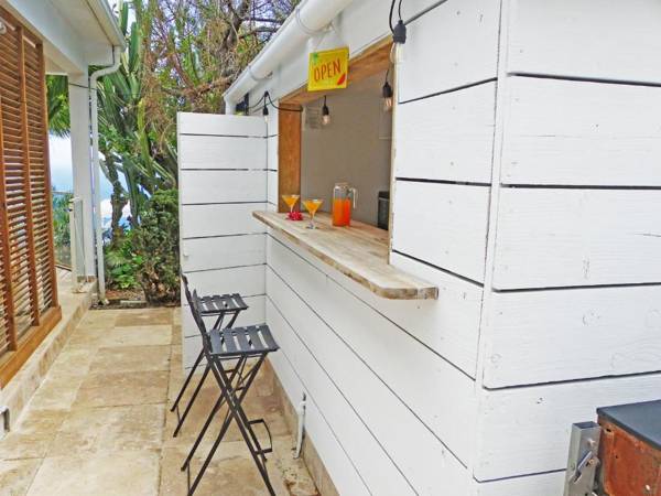 LA BOHEME résidence de 5 appartements avec piscine vue océan Petite Ile