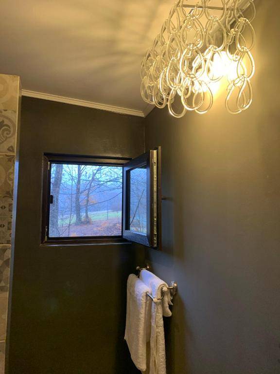 Luxury Lake House & Glamping